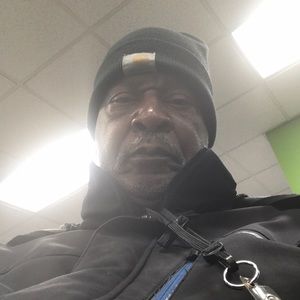 Meet your Posher, Dennis